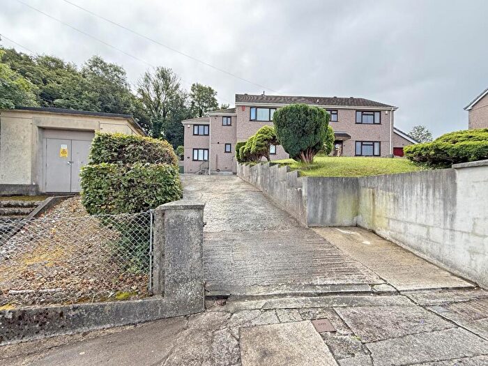 6 Bedroom Semi Detached House For Sale In Rochford Crescent, Ernesettle, Plymouth, PL5