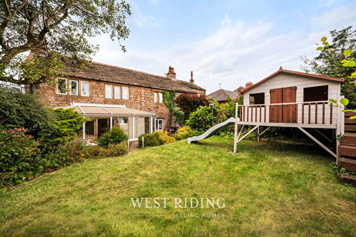 3 Bedroom Semi-Detached House For Sale In Oldham Road, Denshaw, Saddleworth, OL3