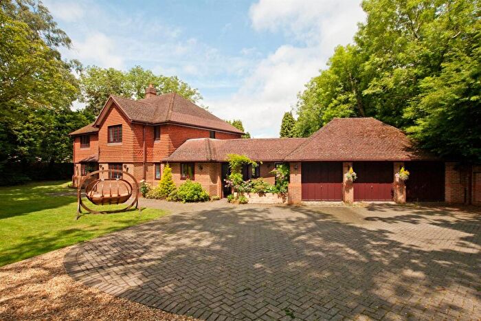 5 Bedroom House To Rent In Bedroom Detached House In Woldingham, CR3