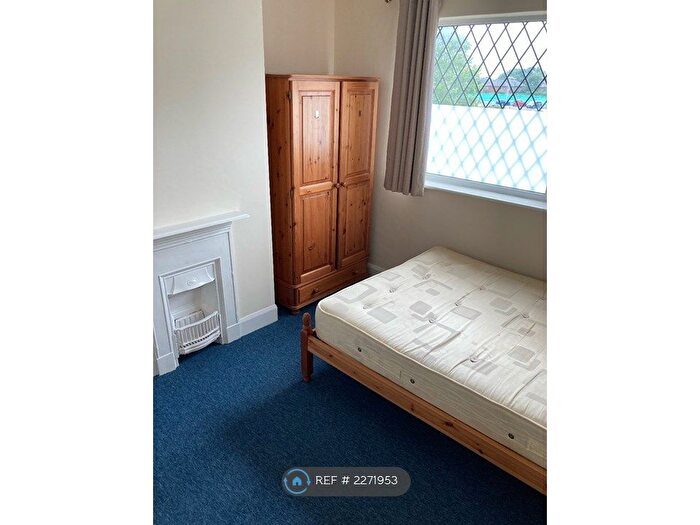 4 Bedroom Semi-Detached House To Rent In Burgess Road, Southampton, SO16