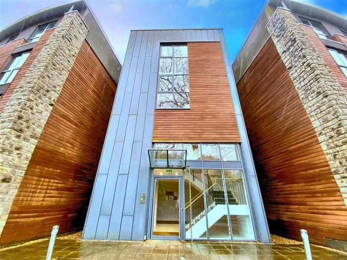 2 Bedroom Flat For Sale In Sandling Lane, Maidstone, ME14