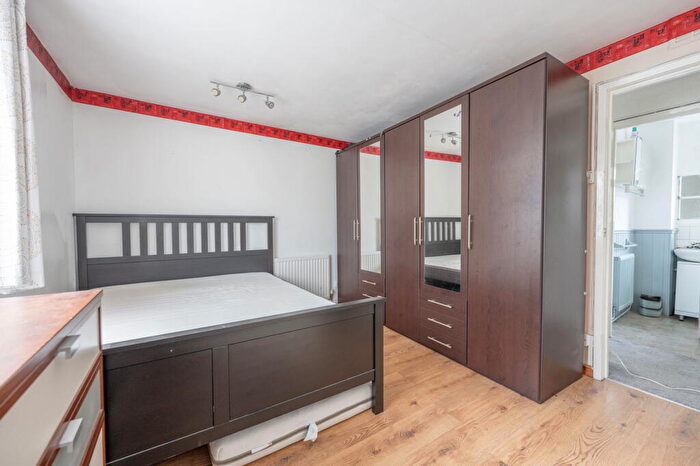 3 Bedroom Terraced House For Sale In Porlock Road, Southampton, SO16