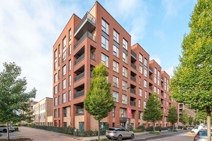 3 Bedroom Terraced House To Rent In Lismore Boulevard, Colindale, London, NW9