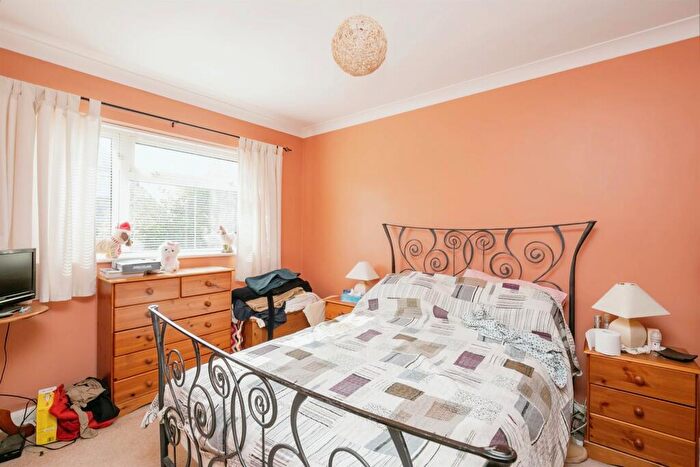 2 Bedroom Detached Bungalow For Sale In Cobald Road, Pevensey Bay, Pevensey, BN24