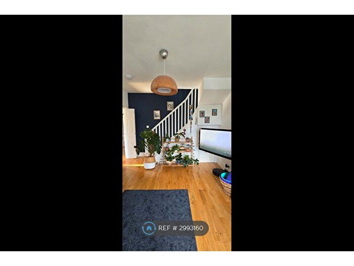2 Bedroom Maisonette To Rent In Pilton Avenue, Edinburgh, EH5