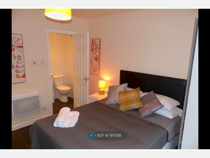 Studio To Rent In The Avenue, Kidsgrove, Stoke-On-Trent, ST7