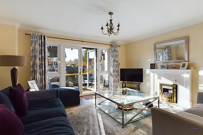 4 Bedroom Property To Rent In White Heather Court, Hythe, Southampton, SO45