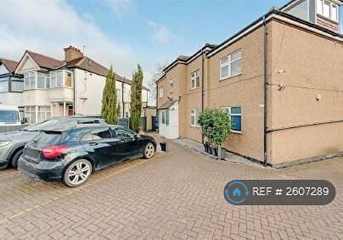 3 Bedroom Flat To Rent In Renters Ave, London, NW4