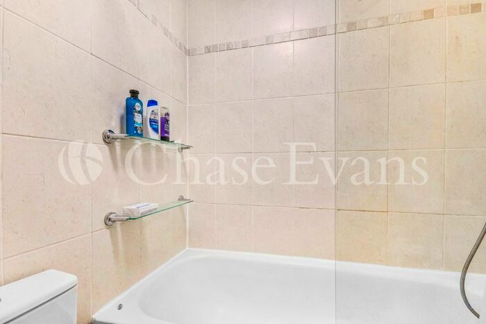 1 Bedroom Flat For Sale In Arcadia Court, Old Castle Street, Aldgate, E1