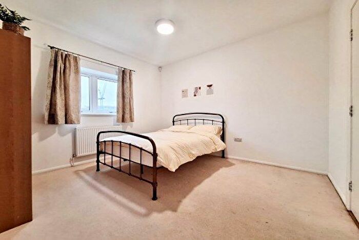 1 Bedroom Property To Rent In Spring Vale, Dartford, DA1