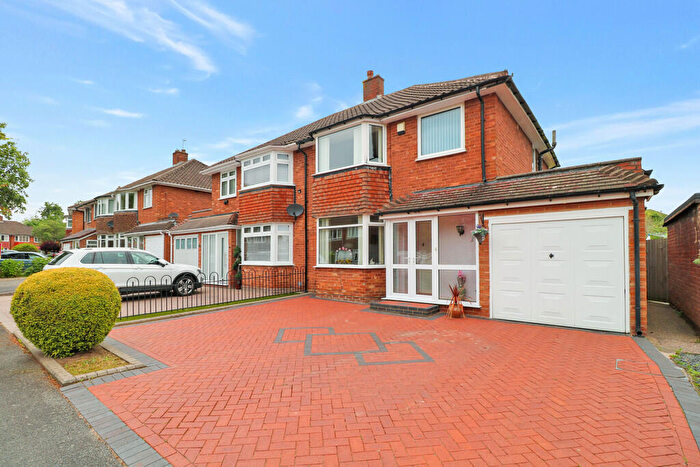 3 Bedroom Semi-Detached House To Rent In Henley Crescent, Solihull, B91