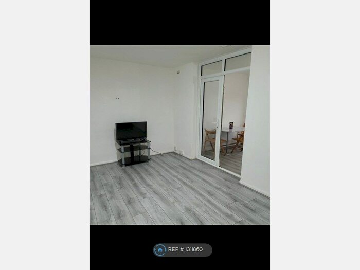 4 Bedroom End Of Terrace House To Rent In Milton Court, Loughborough LE11