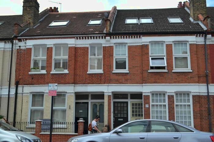 5 Bedroom Flat To Rent In Coverton Road, Tooting, London, Wandsworth SW17
