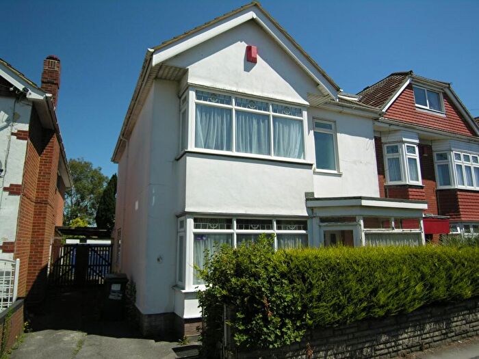 4 Bedroom Property To Rent In Bedroom Property In Winton, BH9