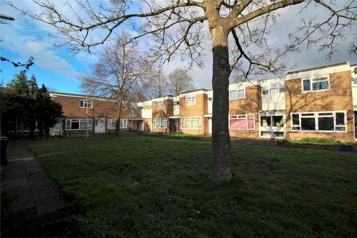 4 Bedroom Terraced House To Rent In Aldwick Close, Farnborough, GU14