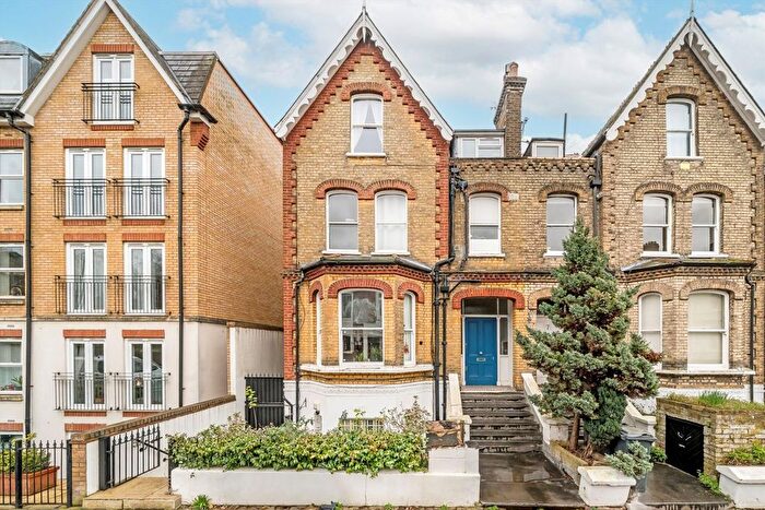 2 Bedroom Flat For Sale In Marlborough Road, Chiswick, W4