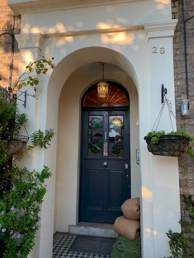 3 Bedroom Flat To Rent In Grosvenor Park Road, Walthamstow E17