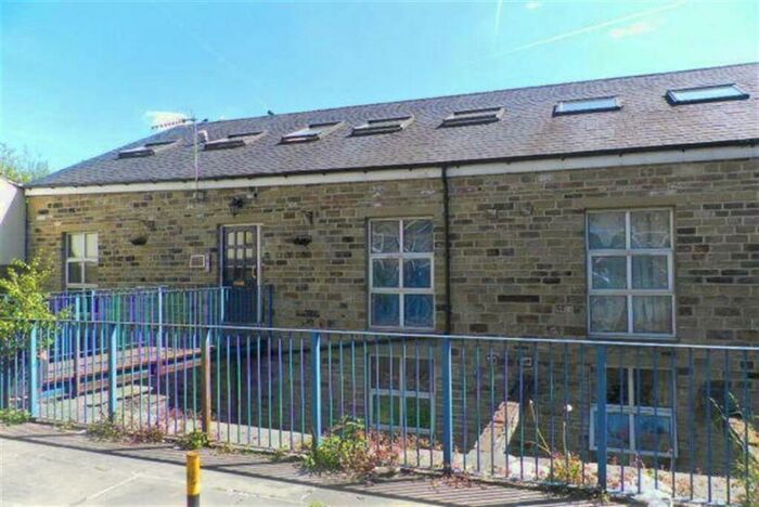 2 Bedroom Flat To Rent In The Weaving Shed, Sowerby Bridge, Halifax, HX6