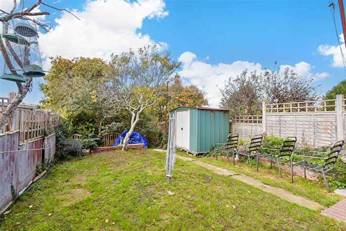 4 Bedroom Terraced House For Sale In Wellington Road, Ryde, Isle Of Wight, PO33