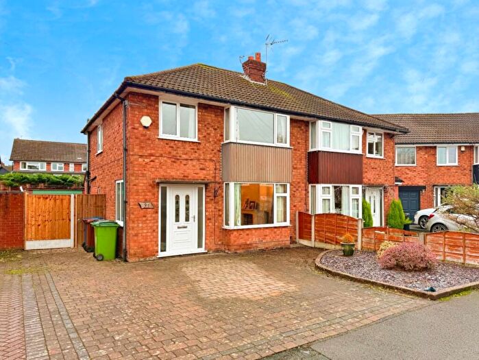 3 Bedroom Semi Detached House For Sale In Brisbane Close, Bramhall, SK7