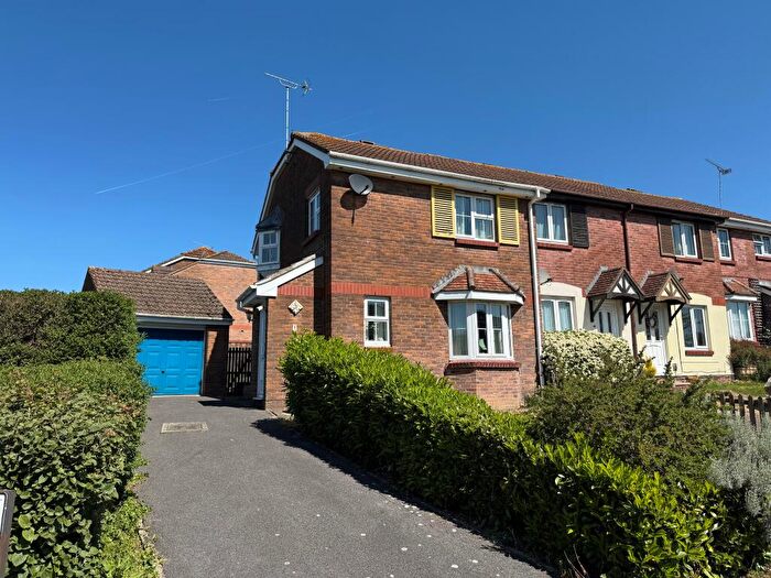 3 Bedroom Terraced House For Sale In Castleton Road, Middleleaze, Swindon, SN5