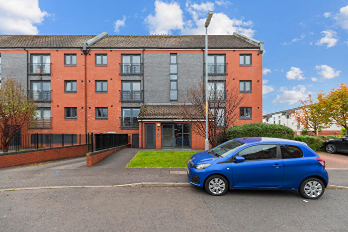 2 Bedroom Flat For Sale In / Craigend Circus, Anniesland, G13