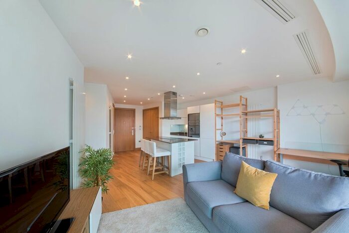 2 Bedroom Flat For Sale In Arena Tower, Crossharbour Plaza, Lonfdon, E14
