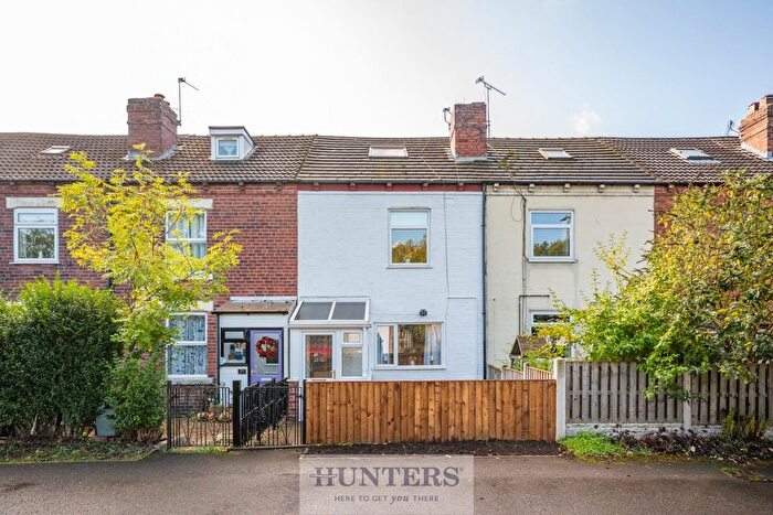 4 Bedroom Terraced House For Sale In Hollin Hurst, Allerton Bywater, Castleford, WF10