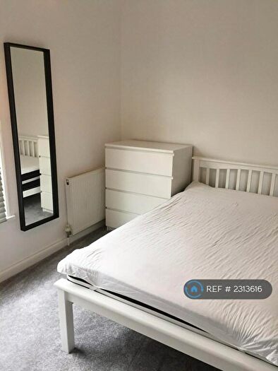 3 Bedroom Terraced House To Rent In Talbot Road, Southsea, PO4