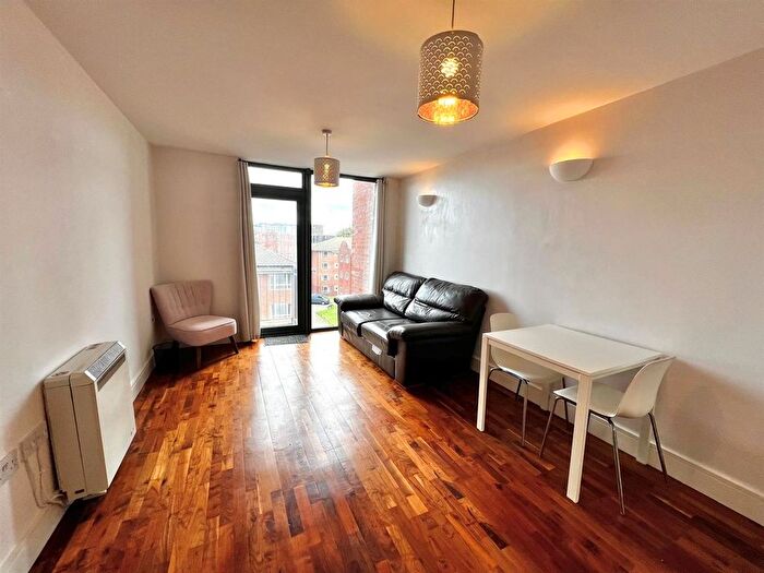 1 Bedroom Flat To Rent In The Symphony, Stowell Street, L7