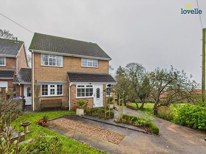 3 Bedroom Detached House For Sale In Wold View, Caistor, LN7