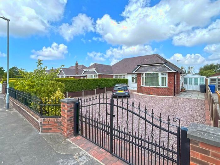 3 Bedroom Semi-Detached Bungalow For Sale In Jacksmere Lane, Scarisbrick, L40