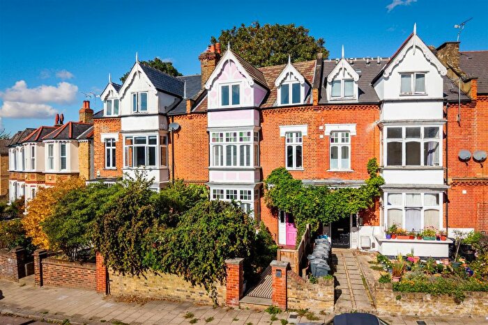 6 Bedroom Terraced House For Sale In Oxford Road South, W4