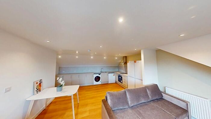 5 Bedroom Flat To Rent In North Sherwood Street, Nottingham, NG1