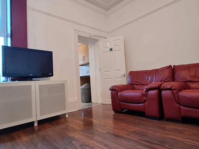 6 Bedroom Terraced House To Rent In Crookesmoor Road, Sheffield, S6