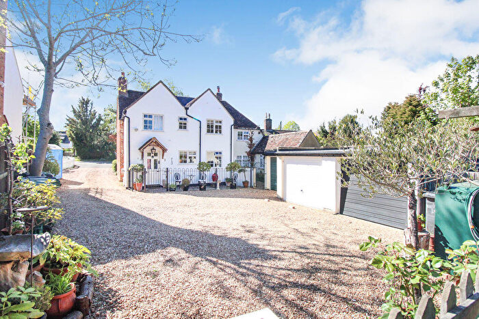 4 Bedroom Cottage For Sale In Thorncote Road, Northill, SG19