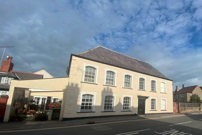 2 Bedroom Flat To Rent In Fitzhardinge House, Berkeley, GL13