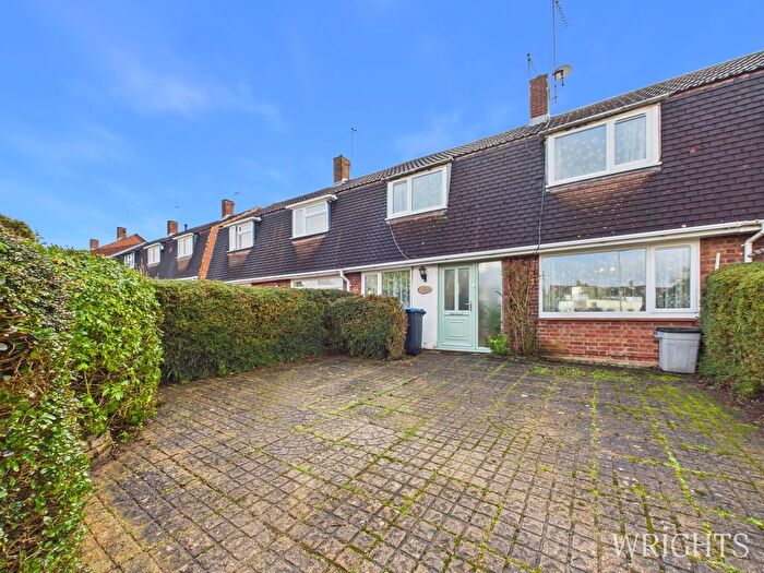 3 Bedroom Terraced House For Sale In Coppice Close, Hatfield, AL10