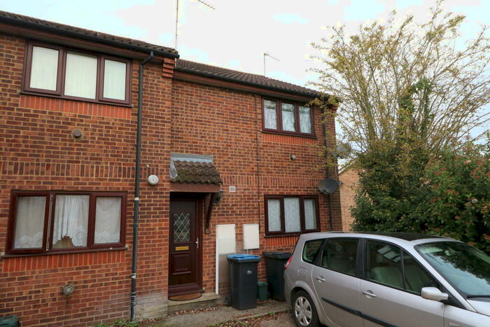 1 Bedroom Flat To Rent In Florence Close, Harlow, CM17