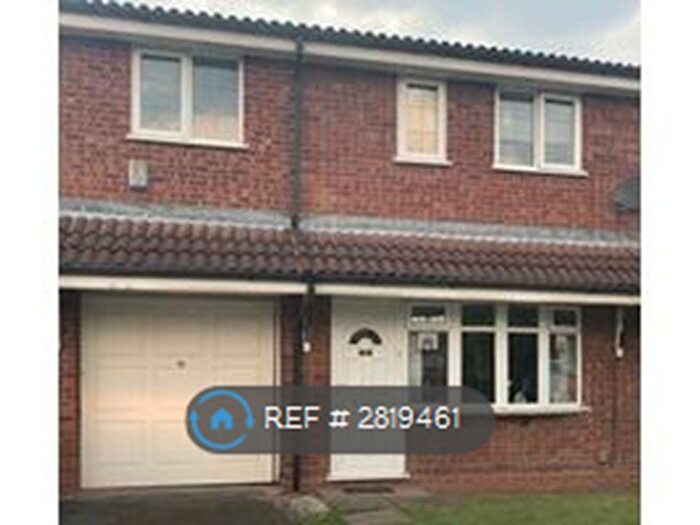 3 Bedroom Semi-detached House To Rent In Coppice Farm Way, Willenhall, WV12