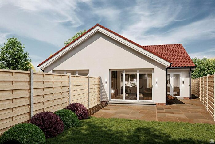 2 Bedroom Semi-Detached Bungalow For Sale In Main Road, Long Bennington, NG23