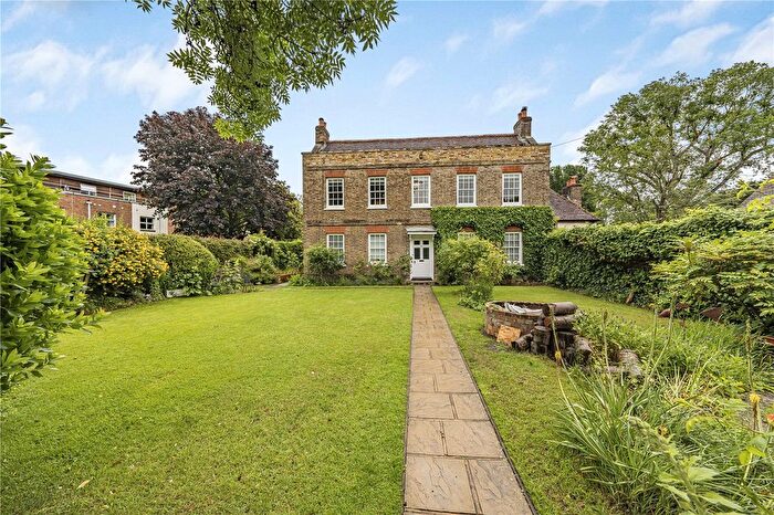 2 Bedroom Flat For Sale In Avenue House, West Drayton, UB7