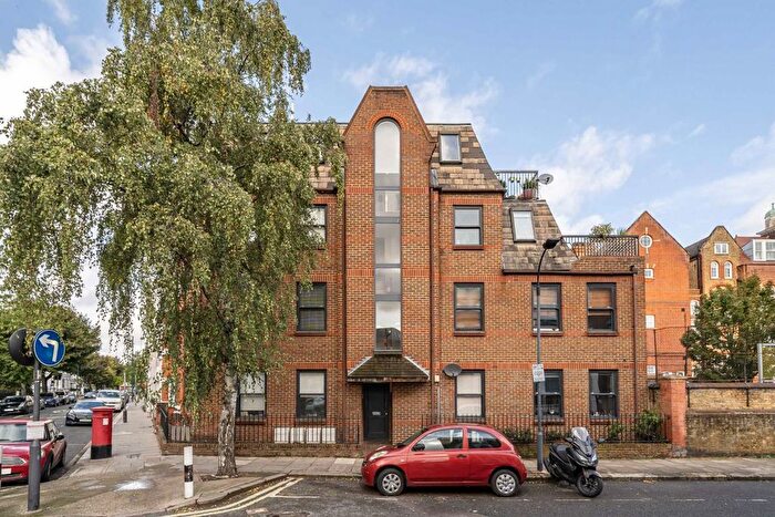 1 Bedroom Flat To Rent In Bolingbroke Road, London, W14