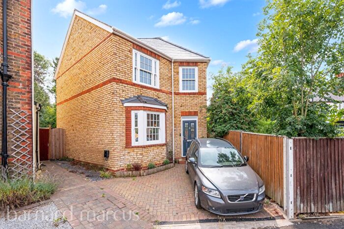 2 Bedroom Detached House For Sale In Miles Road, Epsom, KT19