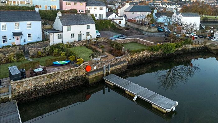2 Bedroom Cottage For Sale In Yonder Street, Hooe Lake, PL9