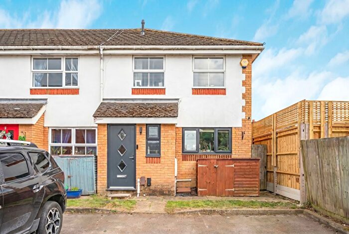 3 Bedroom Terraced House For Sale In Pemberley Chase, West Ewell, KT19