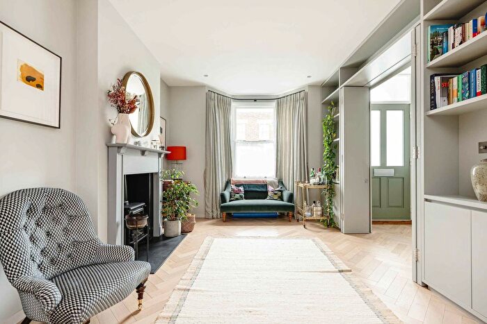 5 Bedroom Terraced House To Rent In Becklow Road, Wendell Park, Shepherd's Bush, W12