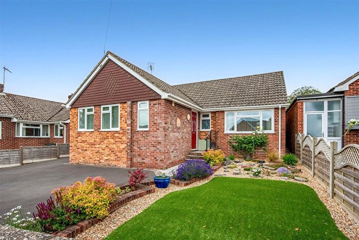 3 Bedroom Detached Bungalow For Sale In Conholt Road, Andover, SP10