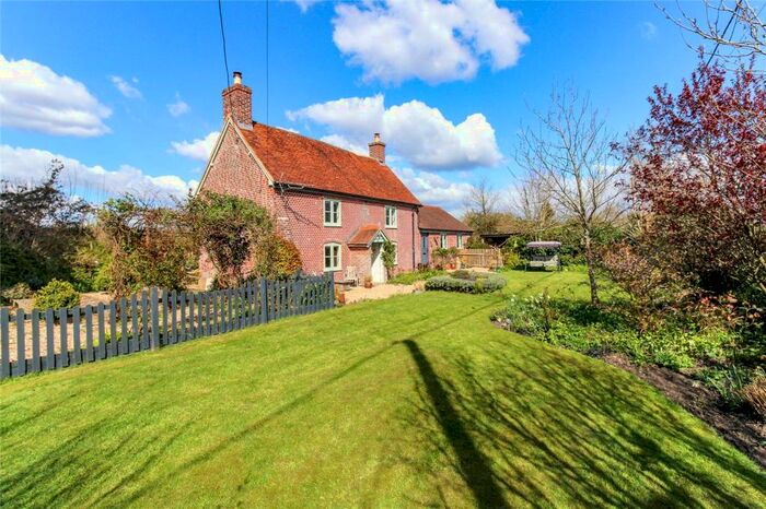 3 Bedroom Detached House For Sale In Burley Road, Bockhampton, Christchurch, Dorset, BH23