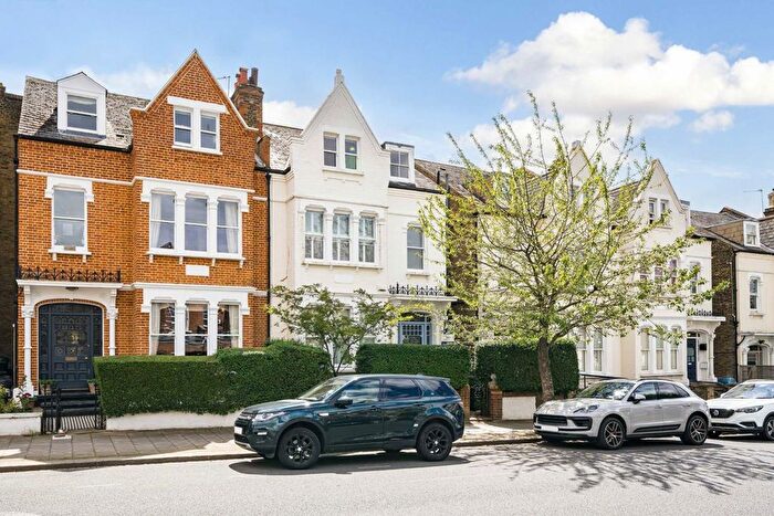 5 Bedroom Property To Rent In Ritherdon Road, London, SW17